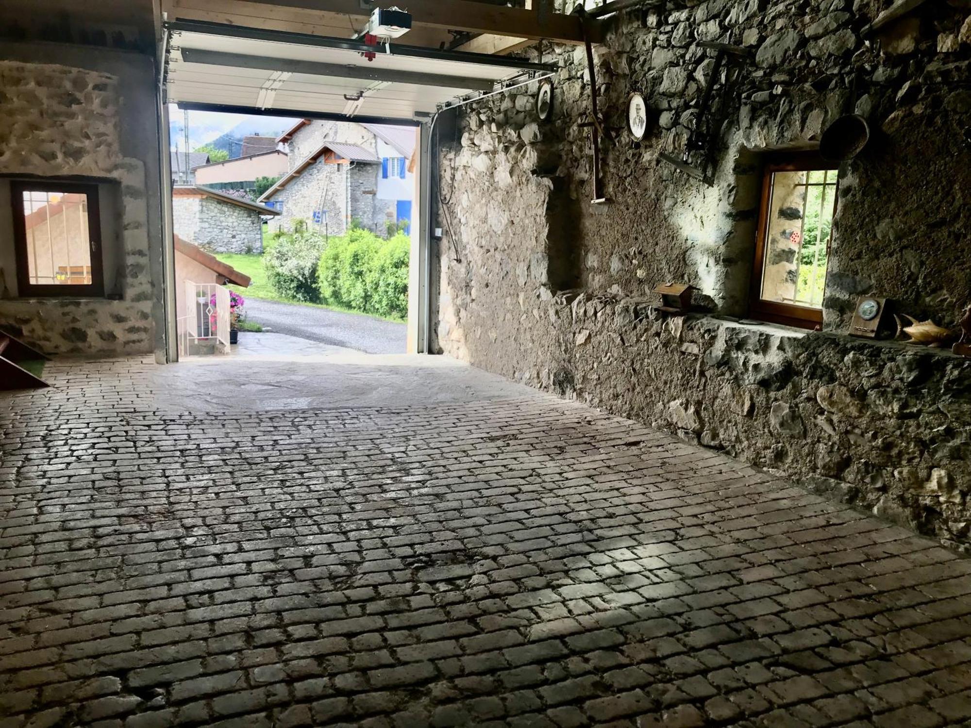 Le Rocher Des Ducs, Vue Sur Montagne, Abris Voitures Et Motos Bed & Breakfast Le Glaizil