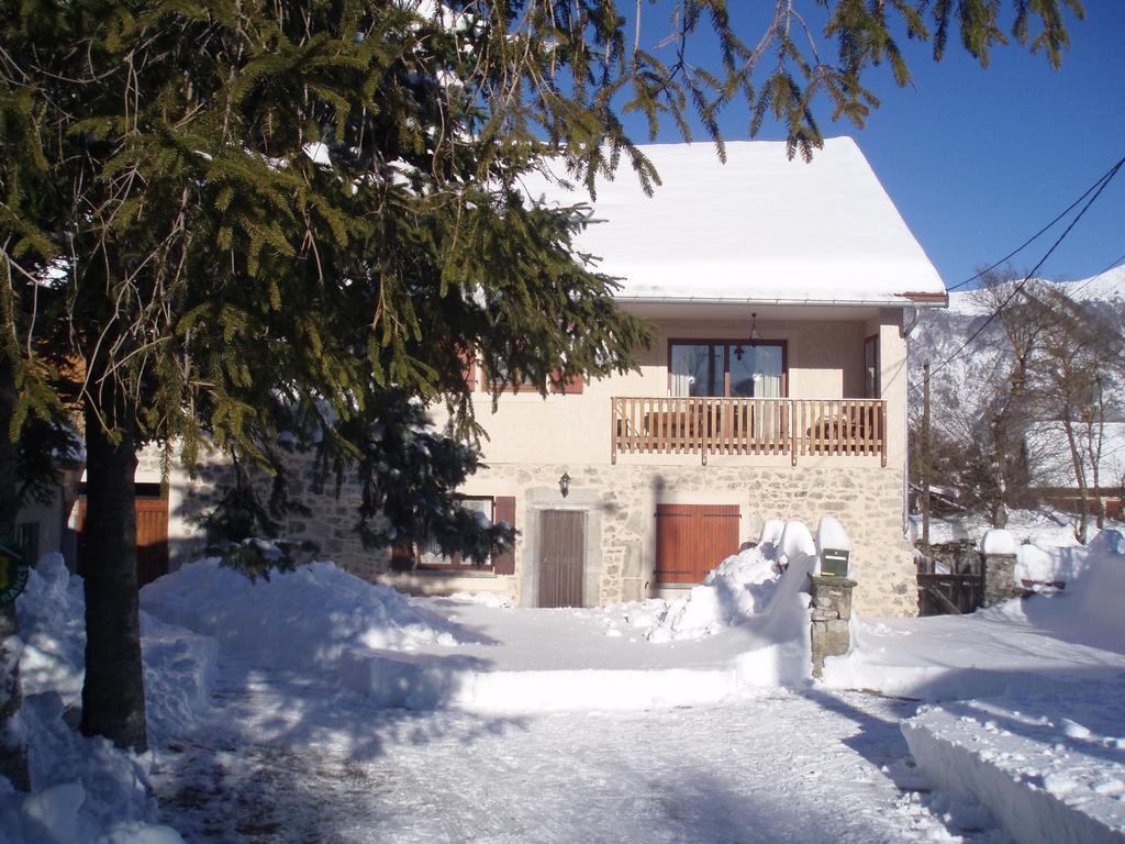 Bed & Breakfast Le Rocher Des Ducs, Vue Sur Montagne, Abris Voitures Et Motos *